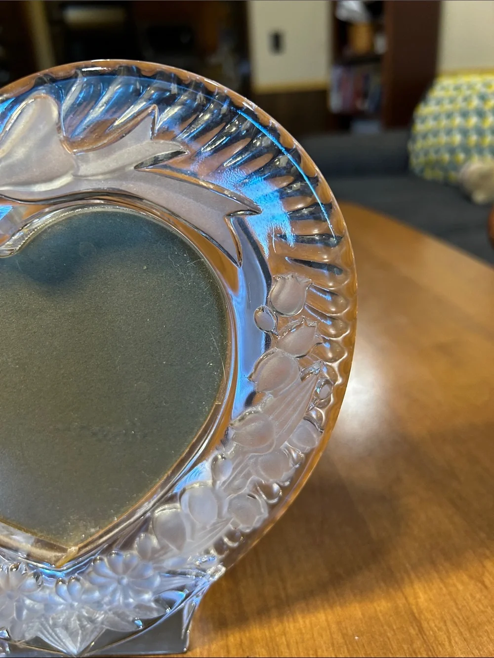 Studio Nova Heart-Shaped Glass Picture Frame - Clear - Picture 7 of 8